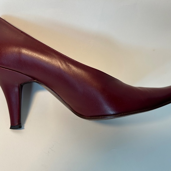 Red BCBG heels - Picture 2 of 6